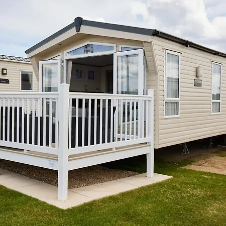 The Coast Дом отдыха *