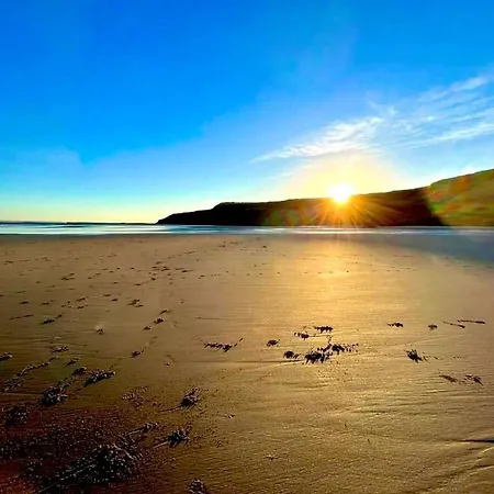 The Coast Дом отдыха *